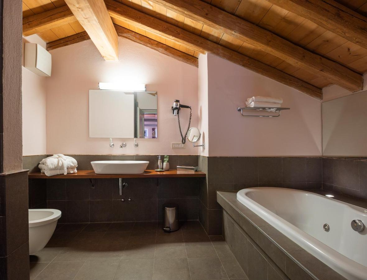 Locanda Ca Dei Santi Induno Olona ภายนอก รูปภาพ